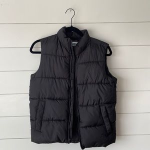 Black puffer vest